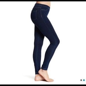 HUE dark wash denim legging / "jegging"